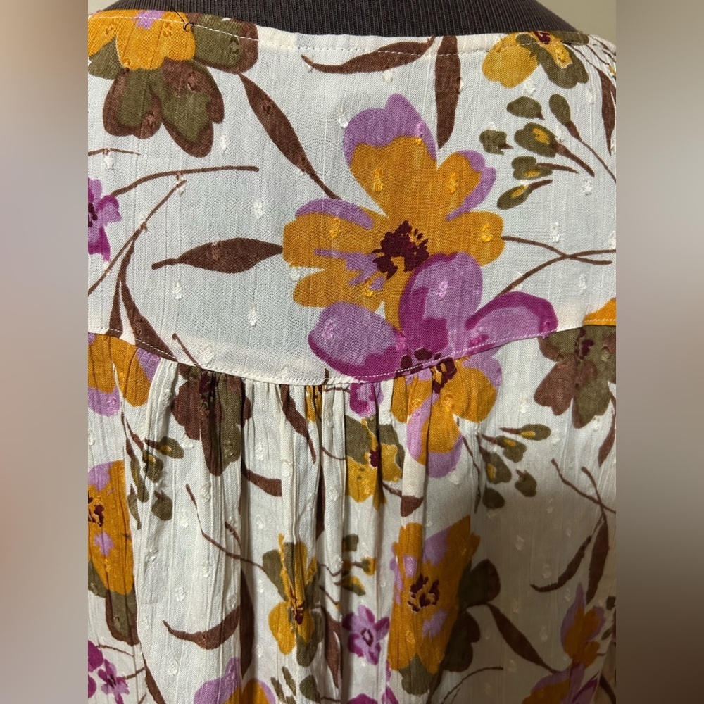 Angie Floral Peasant Top Plus Size 2X Ballon Sleeve Crochet Detail - Picture 5 of 10